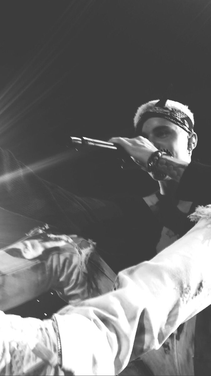 jbpurposepit's tweet photo. April 18th 2016, #PurposeTourFargo✨#PurposeTour https://t.co/XeXC32CqOz