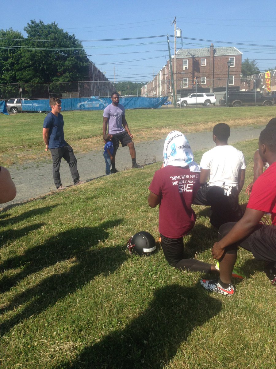 BartramFootball's tweet photo. Bartram HS thanks @NFLPA @BleacherReport @jkelce @Beau_Allen @TorreySmithWR @CalebSturgis1 @Eagles 4 throwing a BBQ for the team last week! https://t.co/HAWVWUmwDy