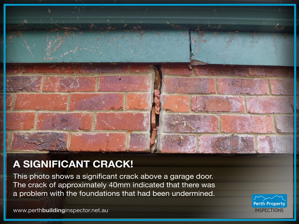 Perth_Inspect's tweet photo. A Significant Crack https://t.co/mcK6FCLfId #inspections #perth #cracks #building #business #buildinginspections #registeredbuilder https://t.co/hC5Gxe15q6