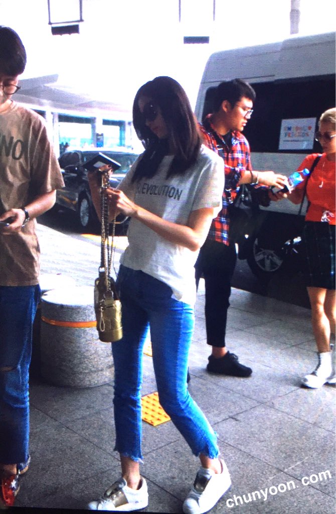 [PIC][20/21-06-2017]Tiffany - TaeYeon - HyoYeon và YoonA trở về Seoul vào hôm nay DC0Sr4KVoAEDVz3