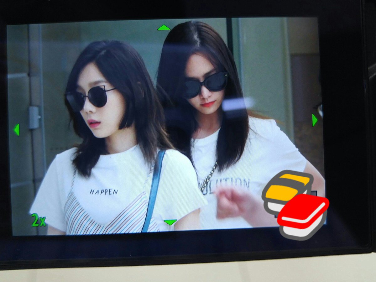 [PIC][20/21-06-2017]Tiffany - TaeYeon - HyoYeon và YoonA trở về Seoul vào hôm nay DC0Z2NWV0AADGO_