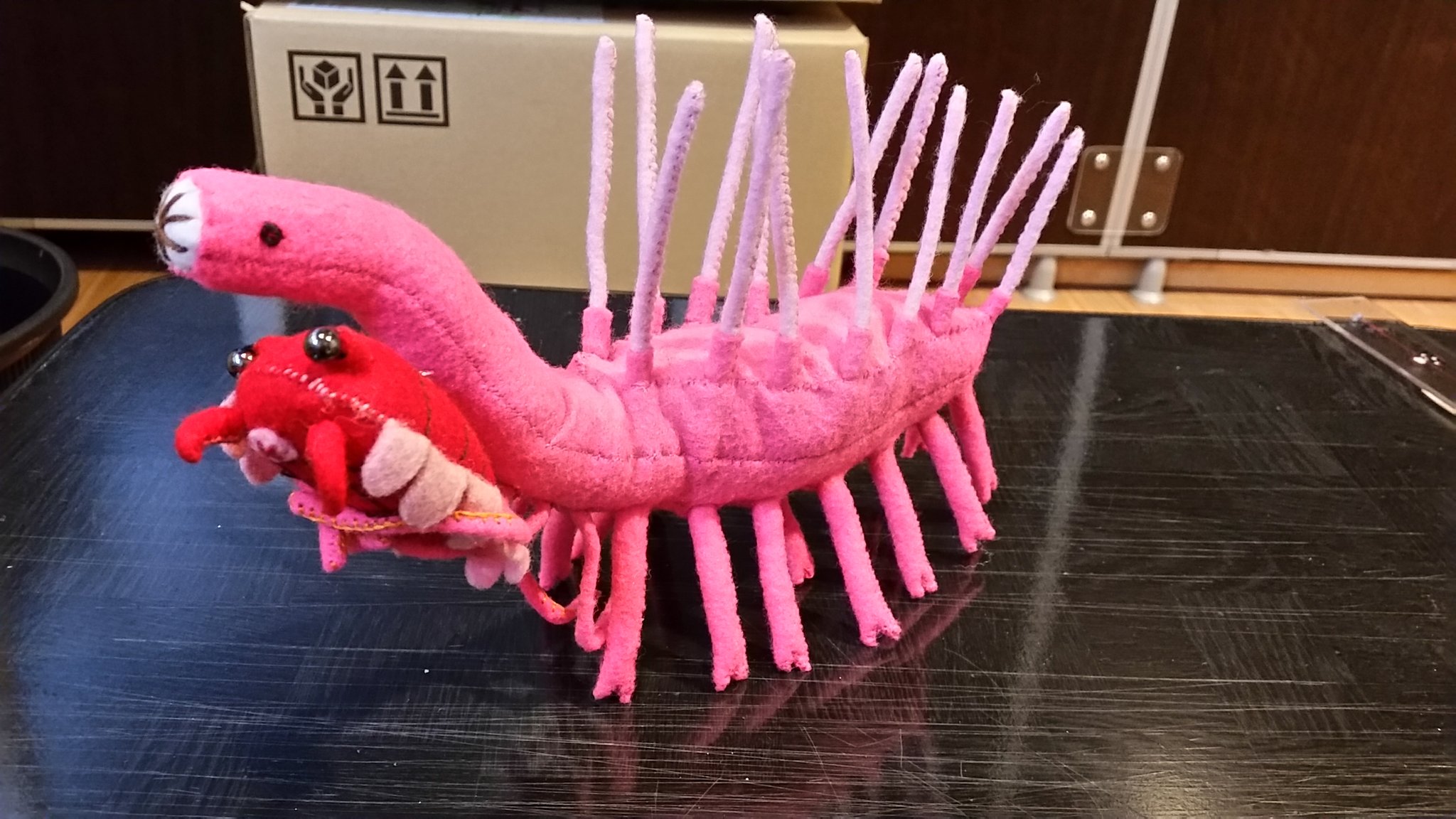 Uzivatel ヨ コ Na Twitteru しかし ハルキゲニアをググるとピンク率高いのは何故だろうw 古代生物 ハルキゲニア アノマロカリス ぬいぐるみ