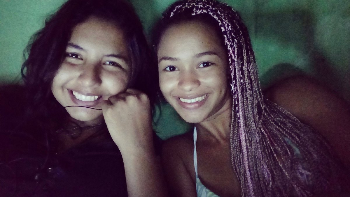 Há amizades que valem a pena, mas a sua vale a galinha inteira