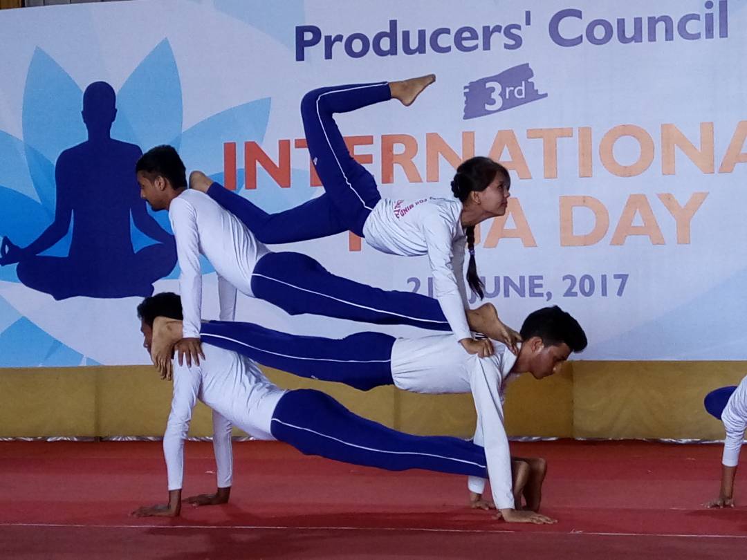 rjsujita's tweet photo. 3rd #InternationalYogaDay with Producer Pratima Baruah , Announcer Dipanjali .. @927BigFmGuw @927BIGFM https://t.co/XQX3F2EiSy