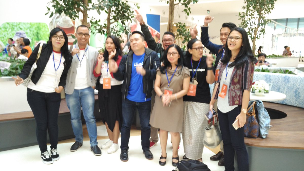 Keriaan hari ini bareng <a href="/UnileverIDN/">Unilever Indonesia</a> dan <a href="/LimitlessCampus/">Limitless Campus</a>