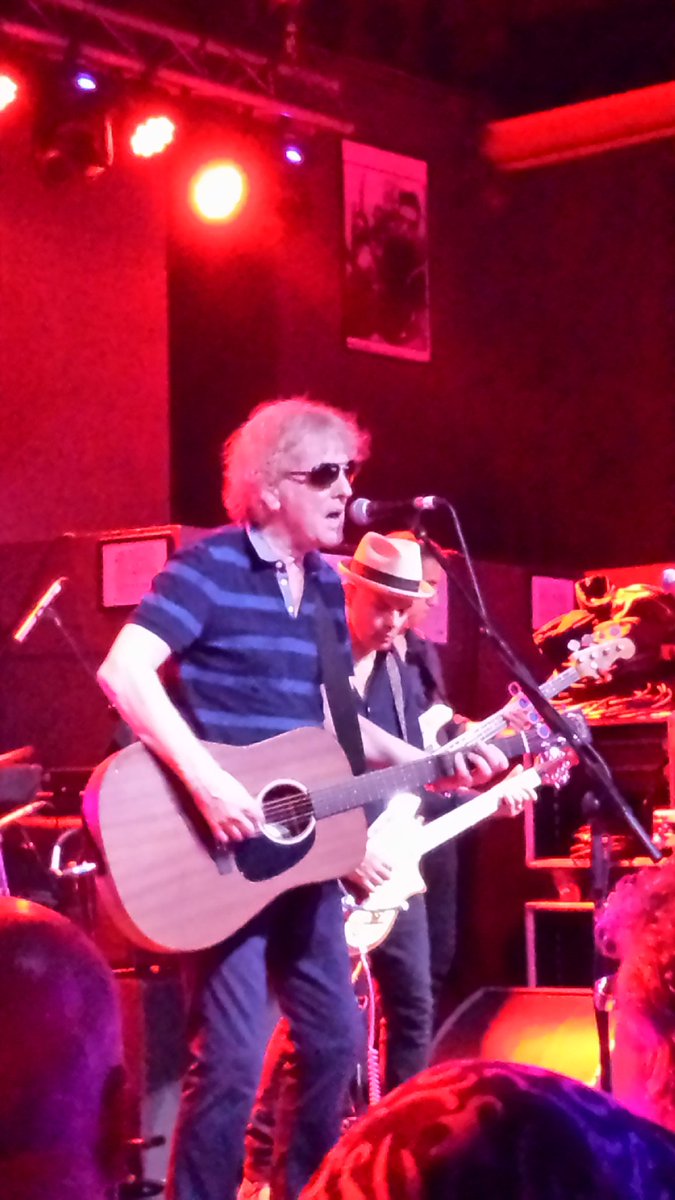 At Hangar 34 Liverpool with Ian Hunter &amp; The Rant band and of course all those young dues!! A brilliant gig 😆
