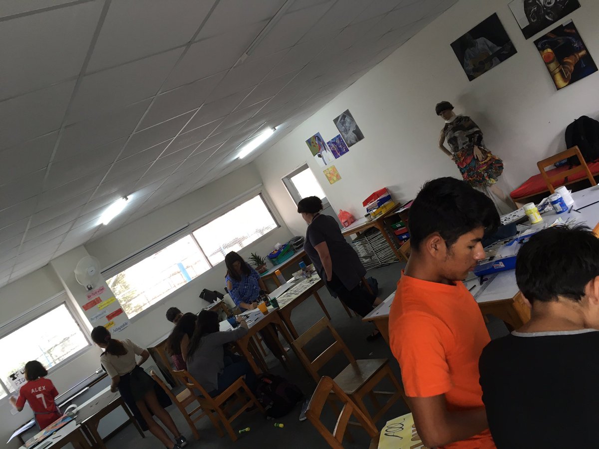 TBSsixthform's tweet photo. Bridging Day 3 - year 11 showing fantastic leadership helping KS2 &amp; KS3 develop campaigns to raise awareness #WithRefugees https://t.co/gCrfVTqZkc