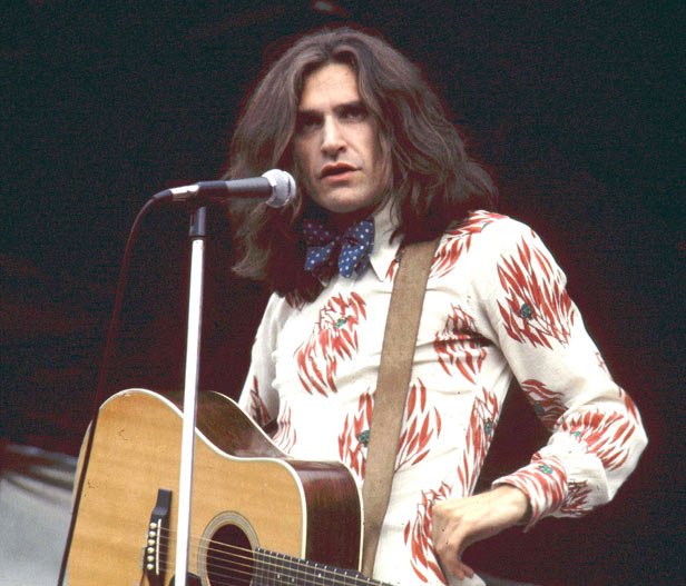 Ray Davies is73 years old today. He was born on 21 June 1944 Happy birthday Ray!  