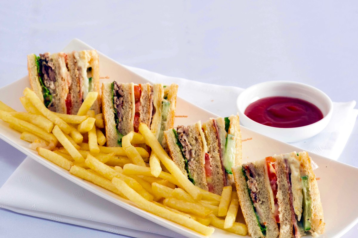 BreadTalkSL's tweet photo. Fish N' Chip's Club Sandwich, Hows that for a Wednesday :-) 
#ClubSandwich #Bakery #BreadTalkSL #Colombo #SriLanka #Lka https://t.co/caEed9j0Ae