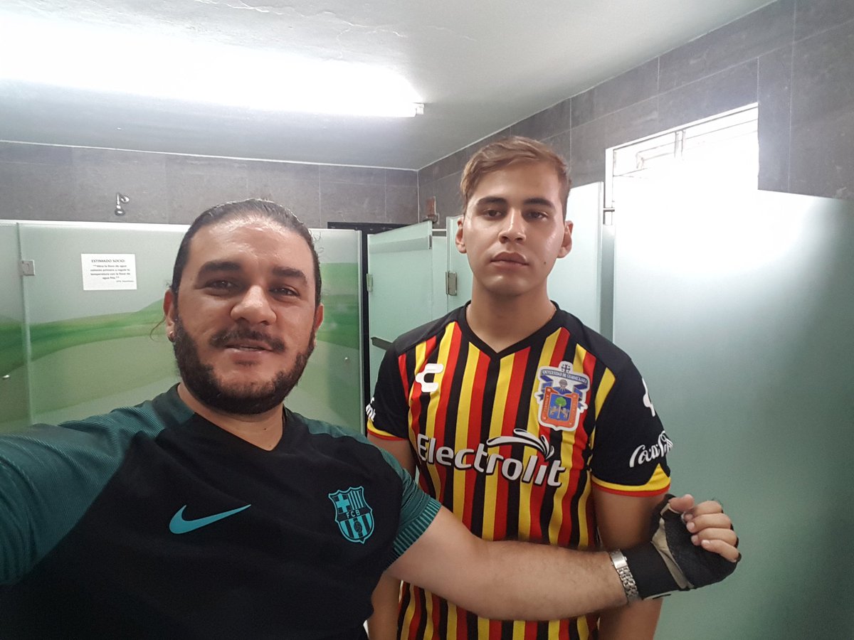 QUINTARO19's tweet photo. @AleLeon0797 #ConejitoTime ll
Si no te diviertes ¿para que vas? https://t.co/6pdwHujiSi