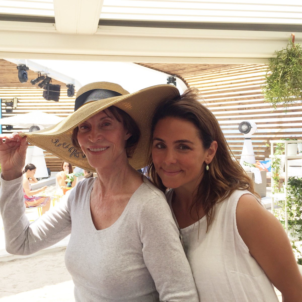 thesecond_shift's tweet image. A once-in-a-lifetime chance to thank your #WomInspired role model - Gina today at #CannesLions with @CharlotteBeers #MakeWorkWorkForYou