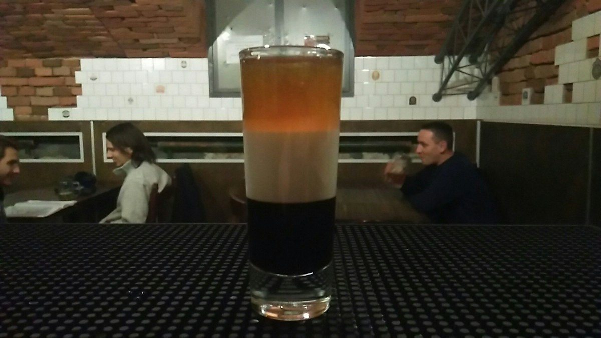 diggerpub's tweet photo. Коктейлі цього тижня:

Біла шлюха - 35 грн. 
Бананове щастя - 70 грн. 

#Diggerpub #cocktail #shotoftheweek #longoftheweek #guess_shot #Lviv https://t.co/Km5Lyh6ZZA