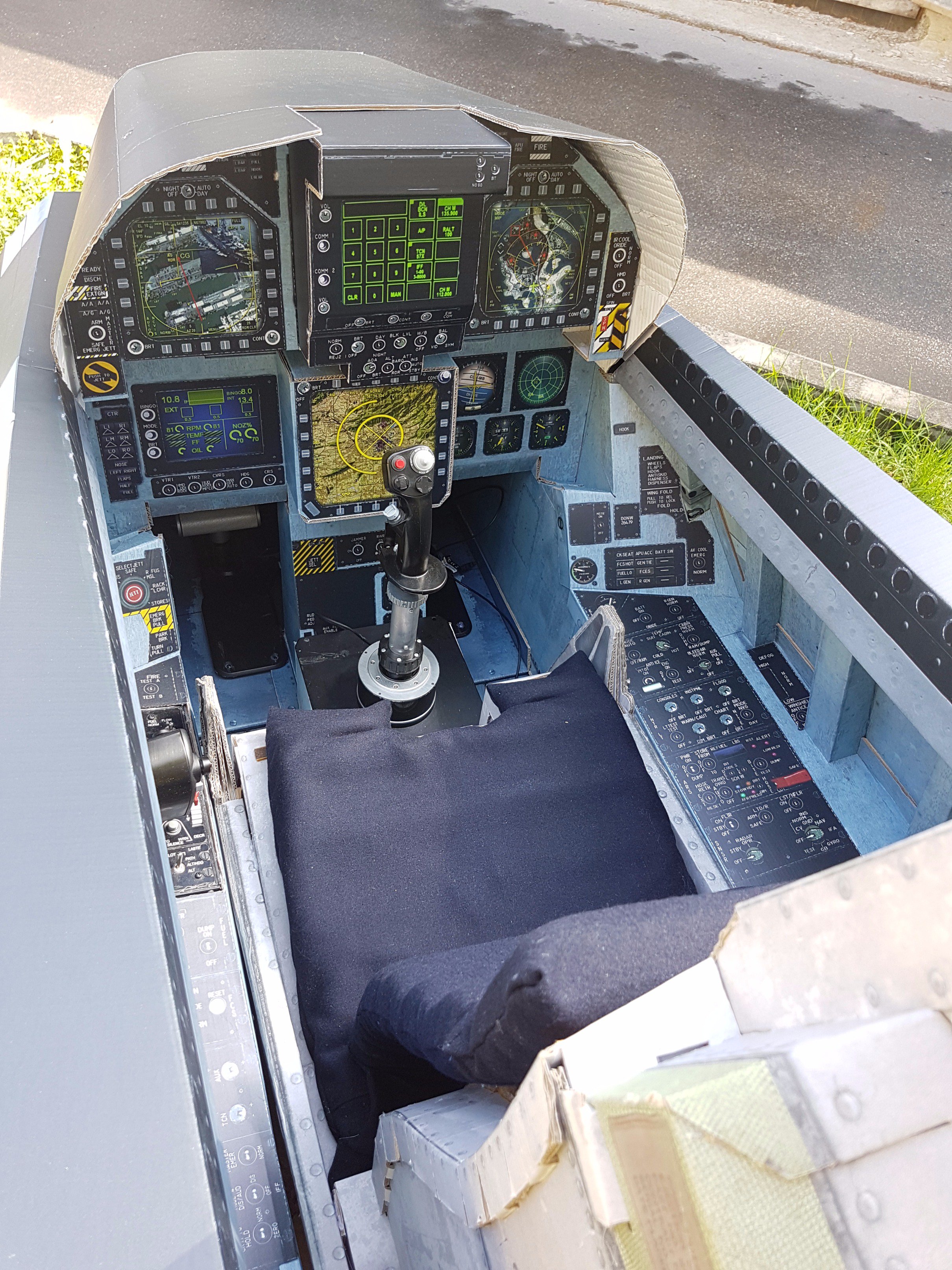 F 18 super hornet cockpit