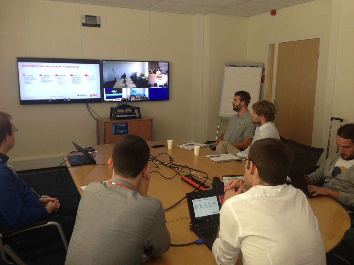 ESAcleanspace's tweet photo. Final presentation on Design for Removal #innovation #satellite #space https://t.co/Siu3bRiRoa