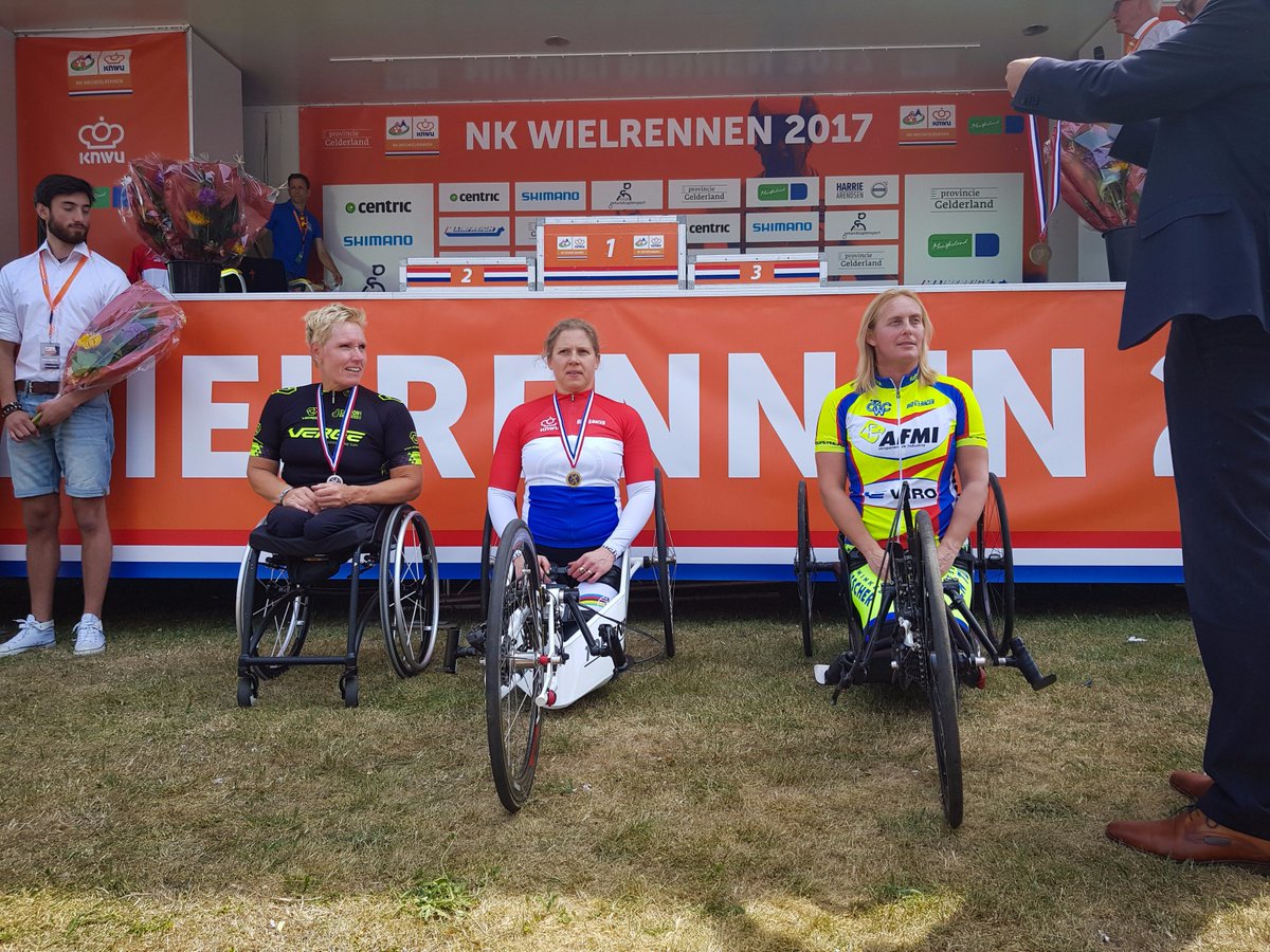 Podium Handbike vrouwen 
1. Laura de Vaan 
2. Jennette Jansen 
3. Petra Garnier 

#NKMontferland