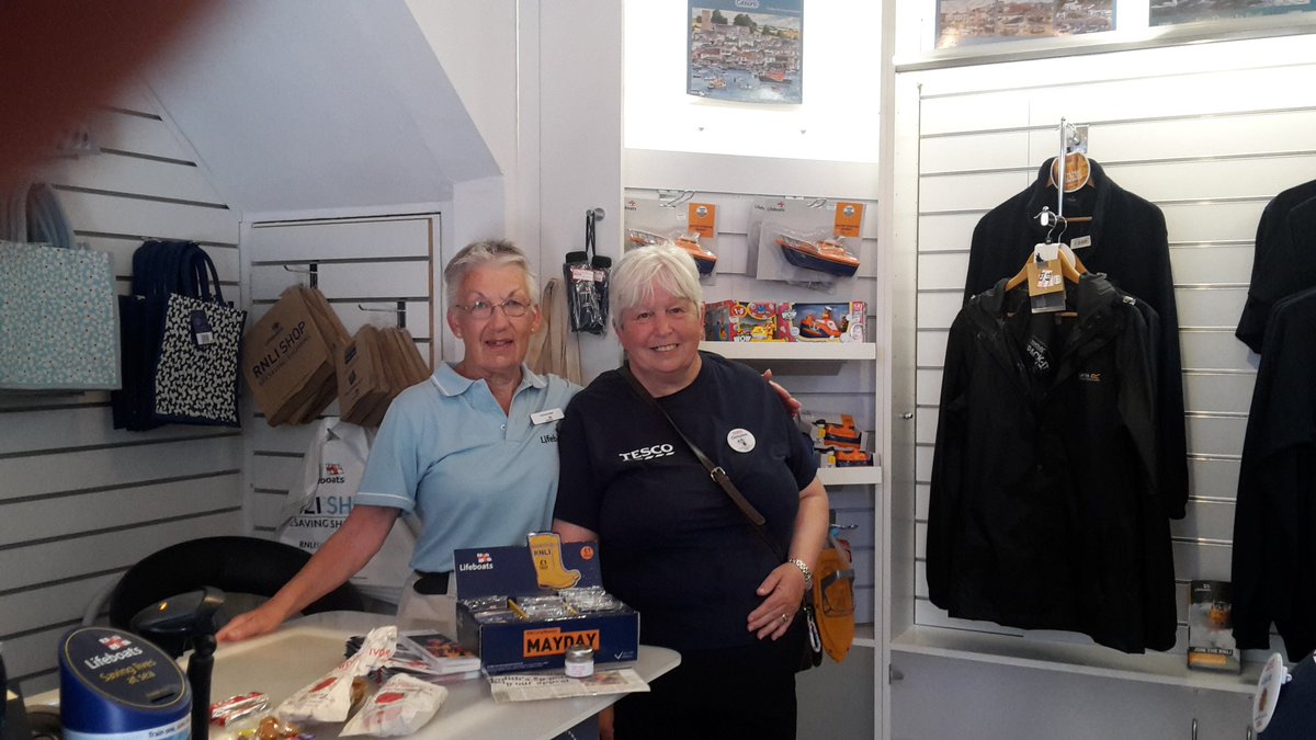 TescoProjectsKB's tweet image. Smiles all round