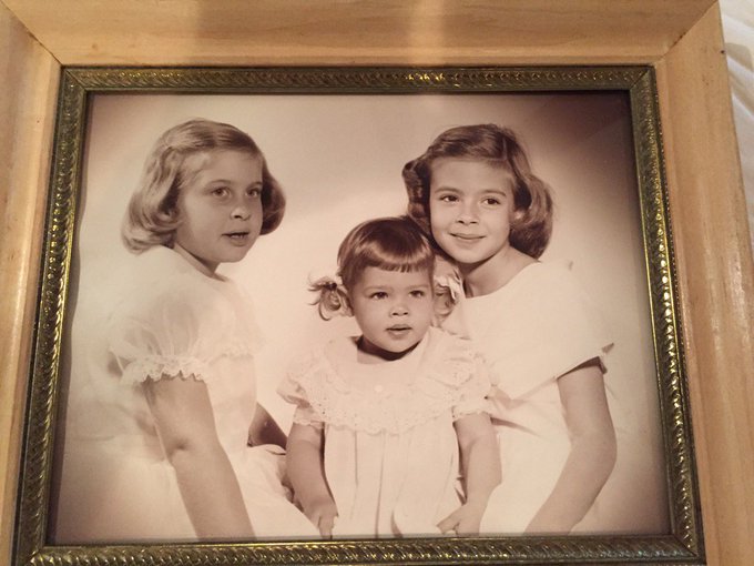 Me and my sisters https://t.co/wHyRFxZXJl