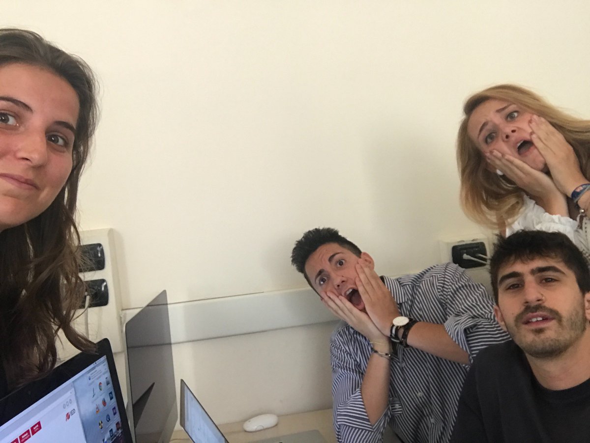 veronica_anro's tweet photo. SOS è iniziata #sessioneesami #IED @manu_zuc @TommiGOD @VeranoFederica https://t.co/wHg9LXgxyZ