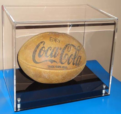 B Displayed tweet media