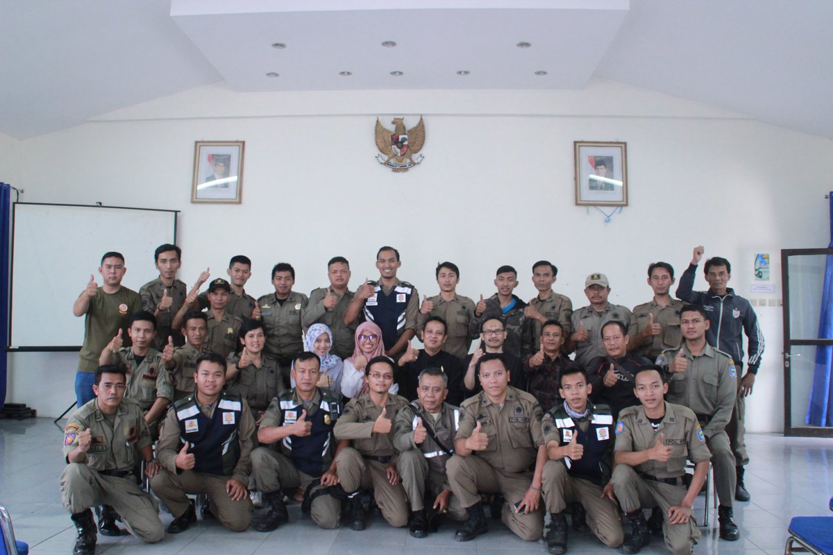 KecBojongloakal's tweet photo. Pembinaan Peningkatan Kinerja Satpol PP se-Kecamatan @ekataofik @ridwankamil @OdedMD @yossiirianto @HumasBdg @Satpolppbdg @Linmaskotabdg https://t.co/jgayyCPXDf