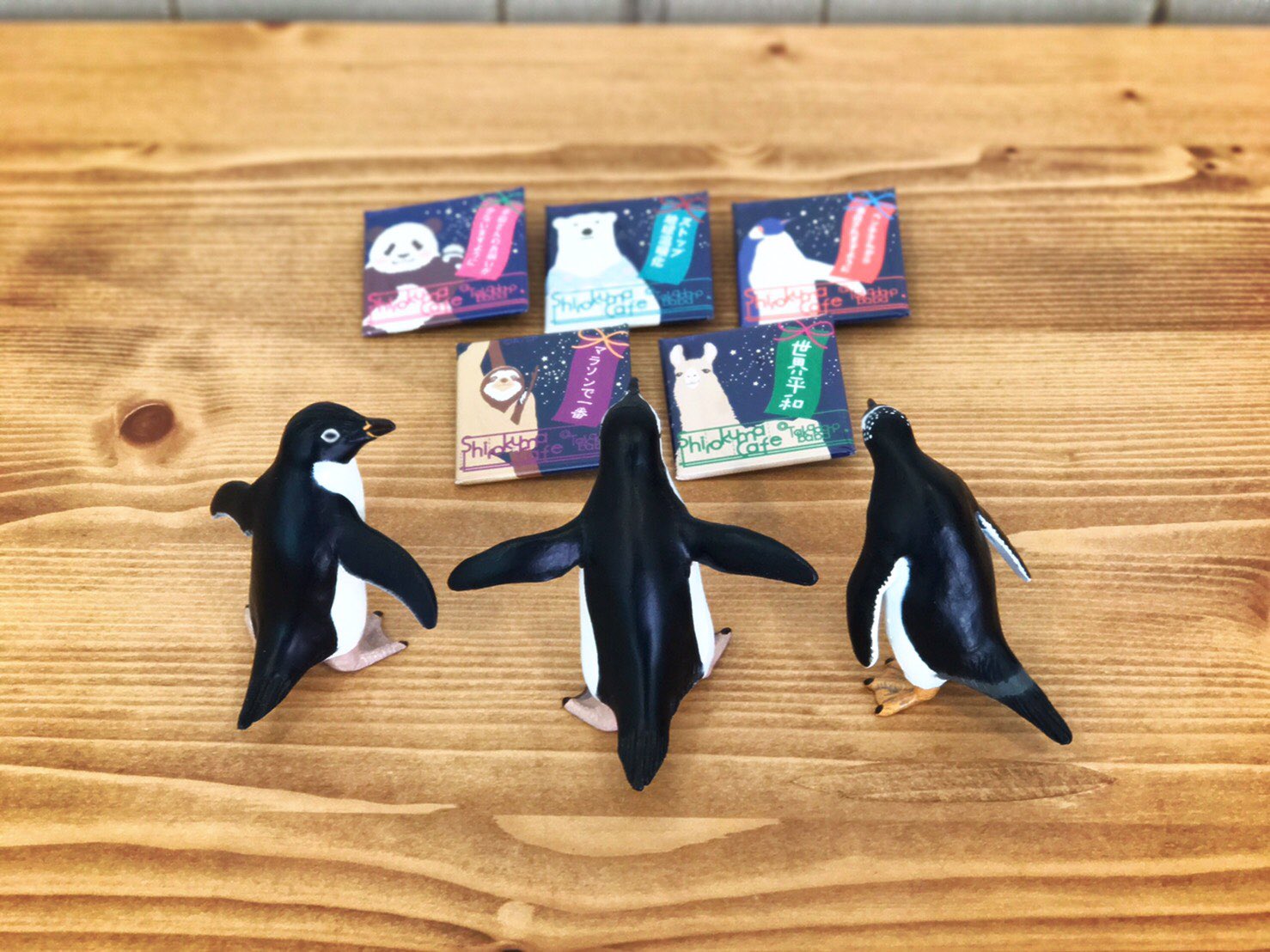 しろくまカフェ宮古島店 21年7月18日オープン ボクたちのペンギンカードが沢山売れますように ちび笹子です W もうすぐ七夕ですね しろくまカフェでは七夕限定缶バッジを販売しております アデリーペンギンさん ジェンツー しろくまカフェ宮古島店 21年7月18日オープン ボクたちのペンギンカードが沢山売れますように ちび笹子です W もうすぐ七夕ですね しろくまカフェでは七夕限定缶バッジを販売しております アデリーペンギンさん ジェンツー