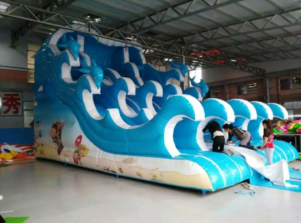 Inflatable007's tweet image. 18.5oz inflatable water slide.
wave theme 
Email : shijiainflatable@163.com