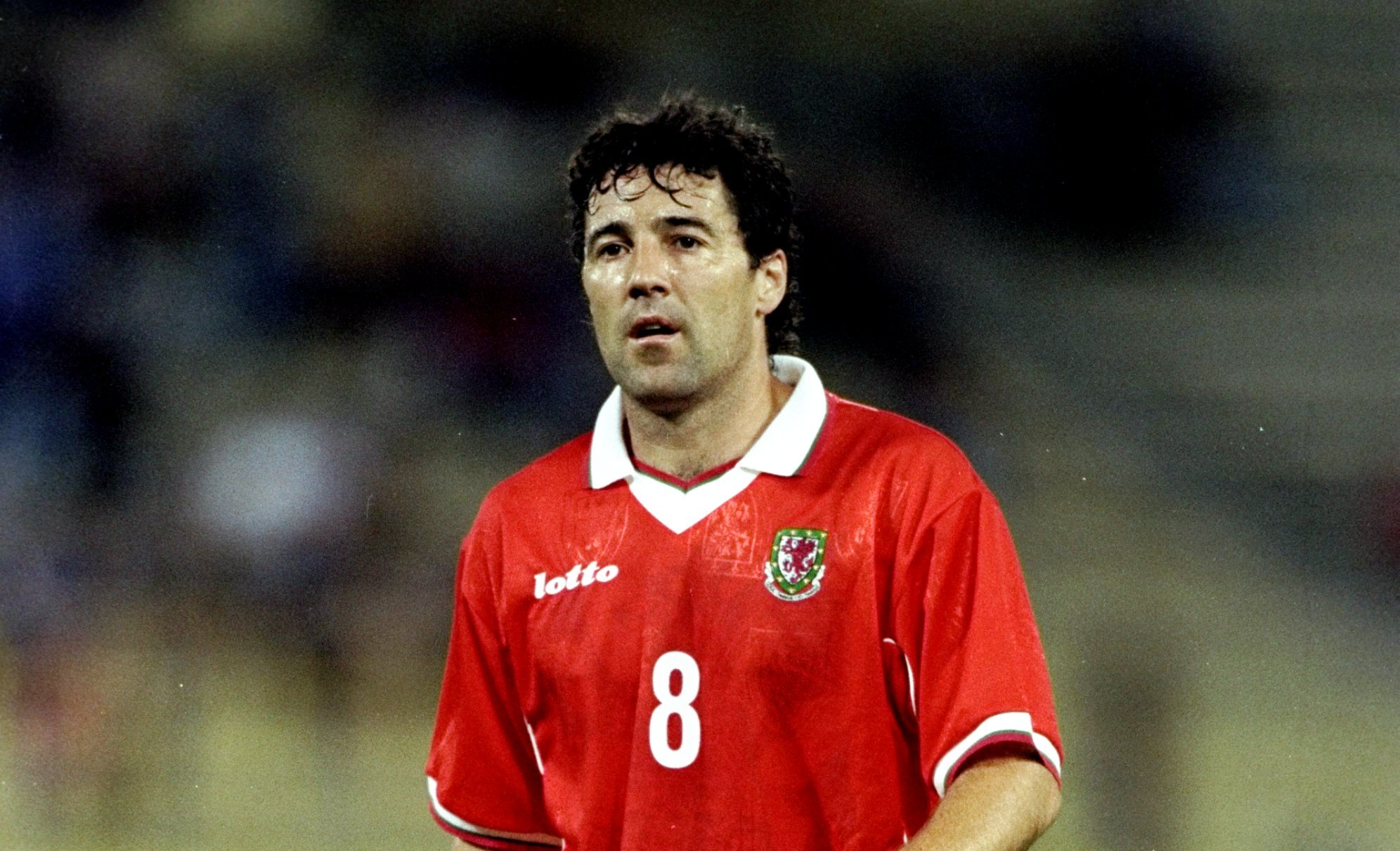 Happy birthday to legend Dean Saunders, who turns 53 today! 