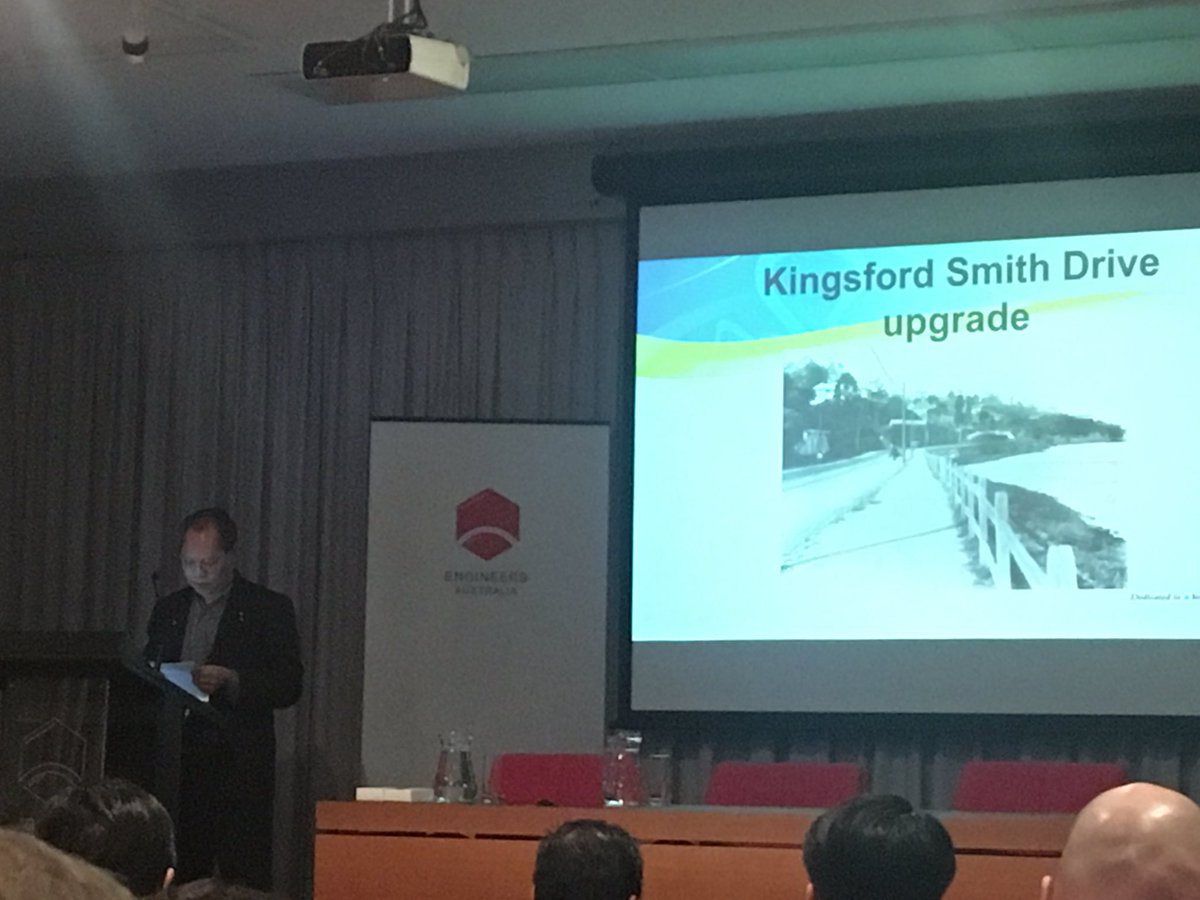 chris_f_n's tweet photo. Kingsford Smith Drive tech challenges @EngAustraliaQLD @LendleaseGroup @brisbanecityqld https://t.co/VKz1CmBEIl