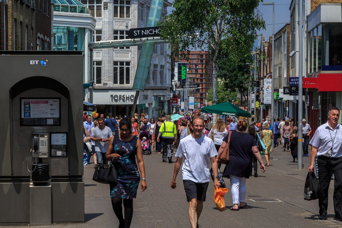 explore_sutton's tweet image. Is it #summer yet? The brave people of #Sutton getting things done despite the #heatwave. Stay #hydrated!