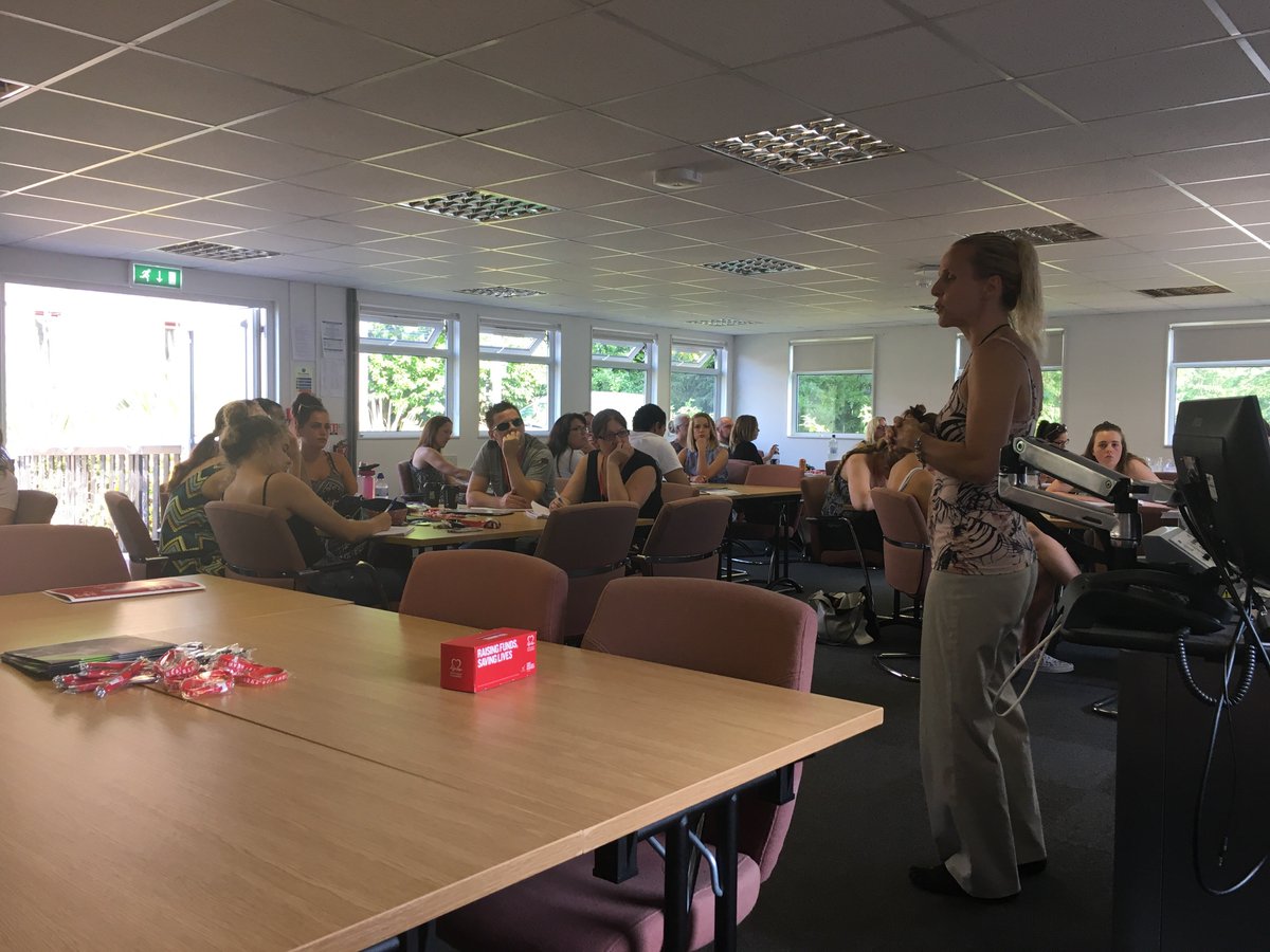 IanG80's tweet photo. The inaugural multidisciplinary ECG study day at the prestigious Putteridge Campus. #UoBECG17 @Beds_HCP @ParamedicsUK https://t.co/HQh6zOmet1