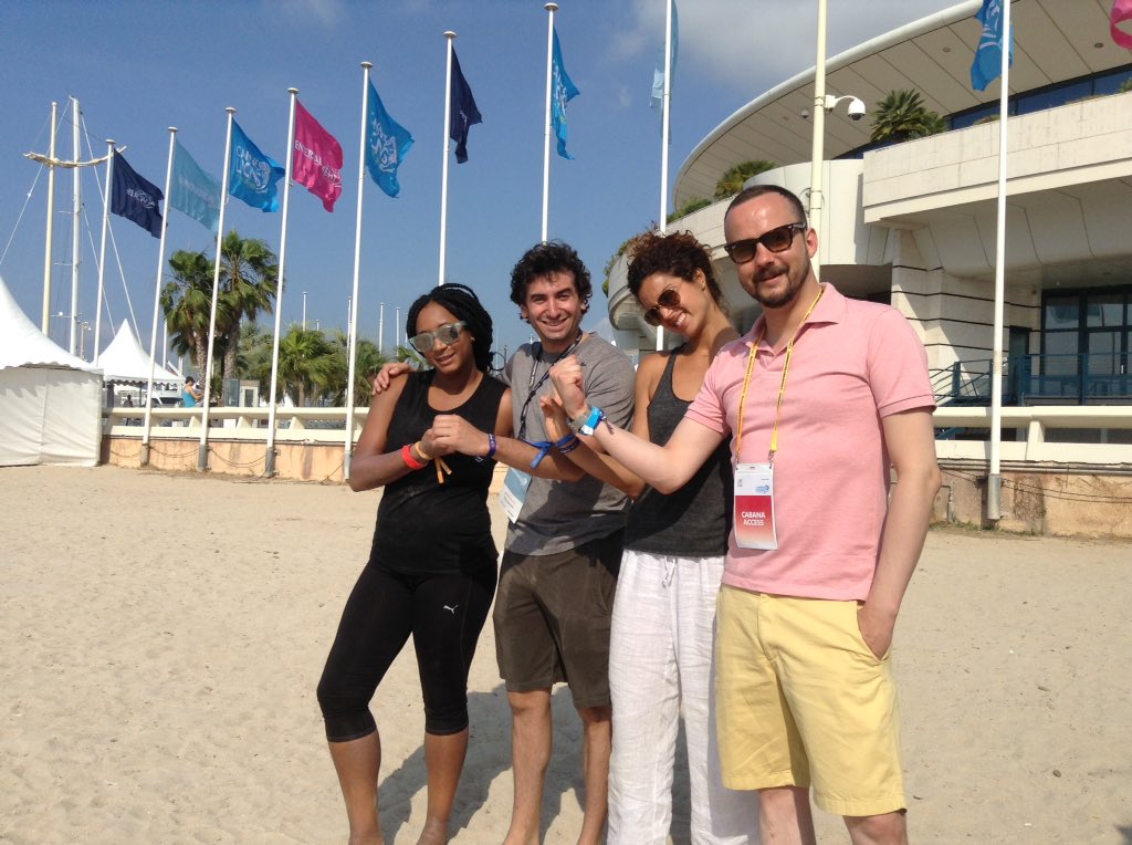 evagracet's tweet photo. Day 5 at the #CannesLions2017 started with yoga at the beach! Spreading the love with @marcaHONDURAS wrist bands! #Jablo #WomenInFilm https://t.co/iMAIeSHy9m