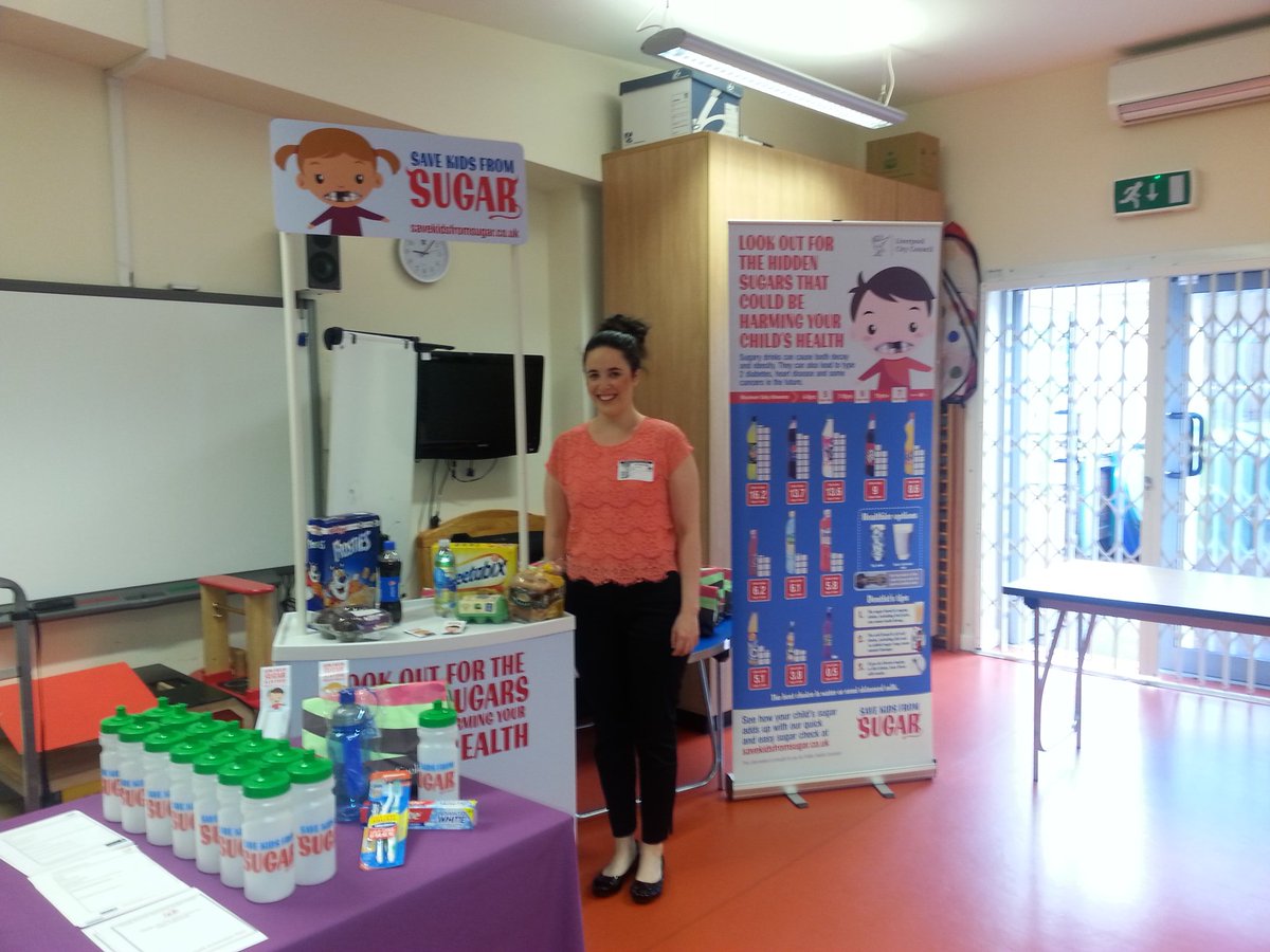 pearlchatsteam's tweet image. Meet our new volunteer Charlotte who is working with us on our firstSaveKidsfromSugarEvent today at Anfield Childrens Centre until 12-30pm
