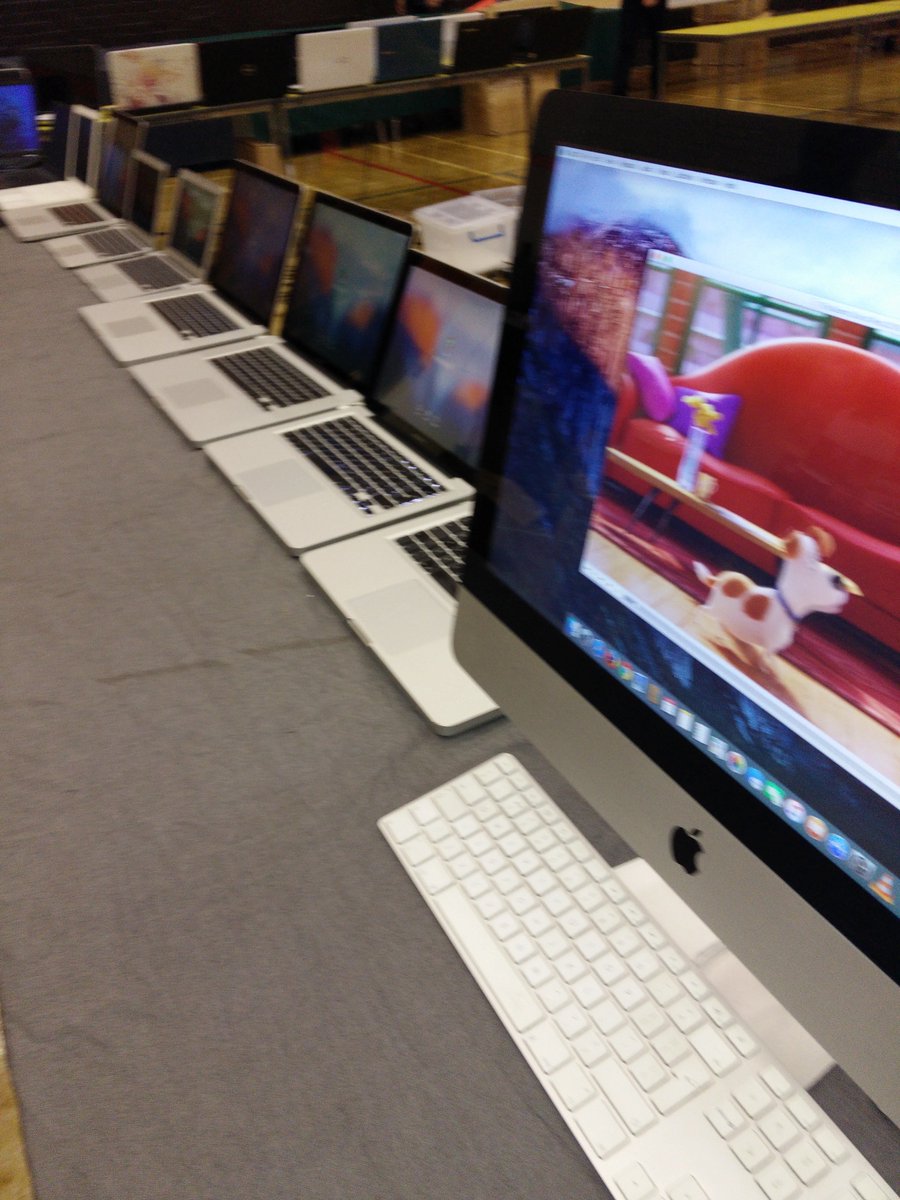 ukcomputerfair's tweet photo. Watford Computer Fair this saturday 10am start till 3pm! Apple ipad minis starting @ £99! only @WatfordFC Vicarage Rd, Watford WD18 0ER https://t.co/1MIGQB0xtT