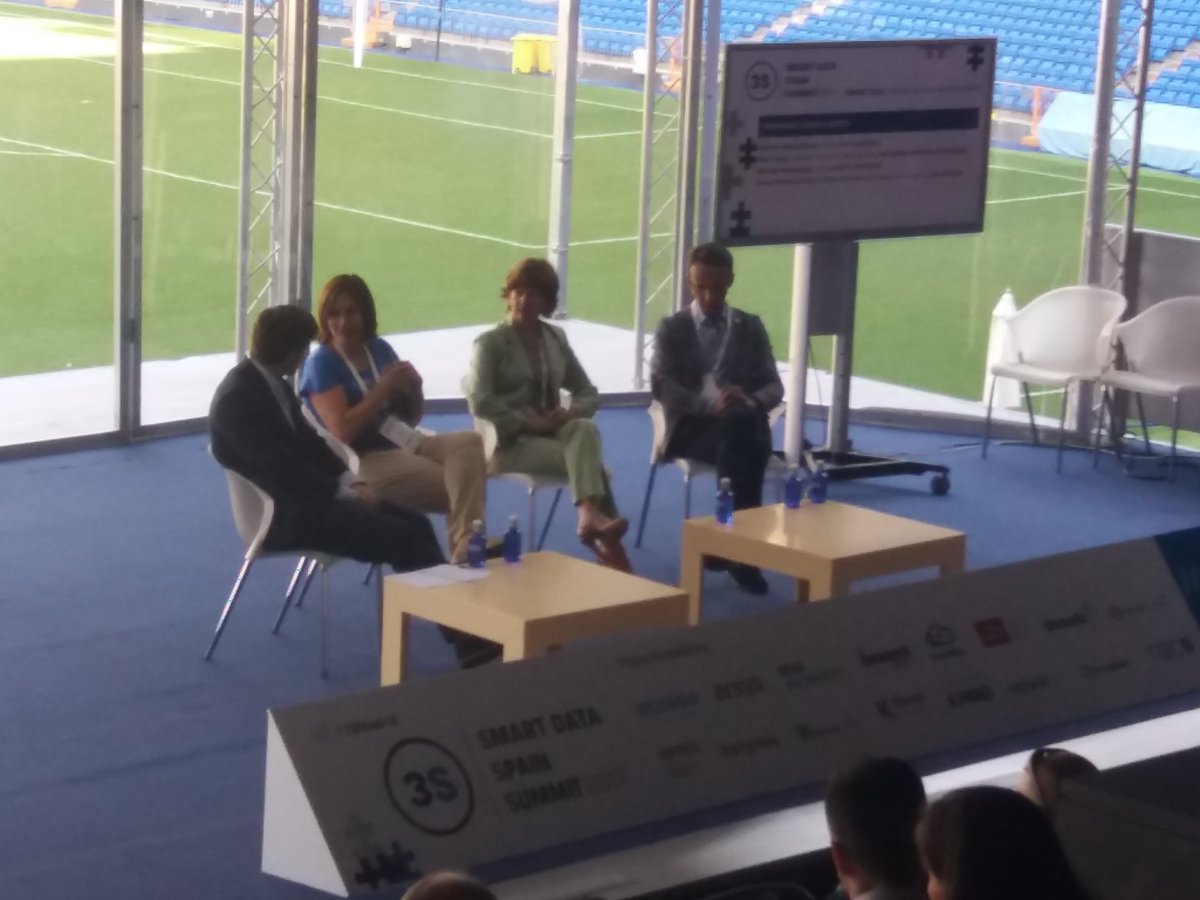 NachoHPrado's tweet photo. BusDev Worldline en #smartdatasummit Advanced Analytics @Maribeldlvega @WorldlineES @WorldlineGlobal @nptuga ... https://t.co/BJuz95gmb2