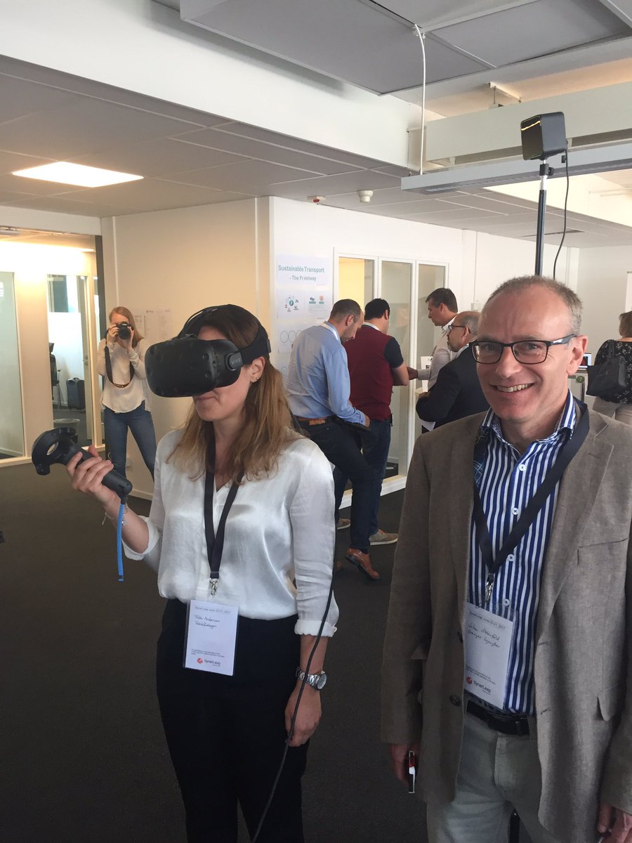 Spännande med VR hos ett av företagen-boldarc hos @SynerLeap  tycker Frida Andersson och Johan Sittenfeld. @Ingenjorerna @teknikforetagen