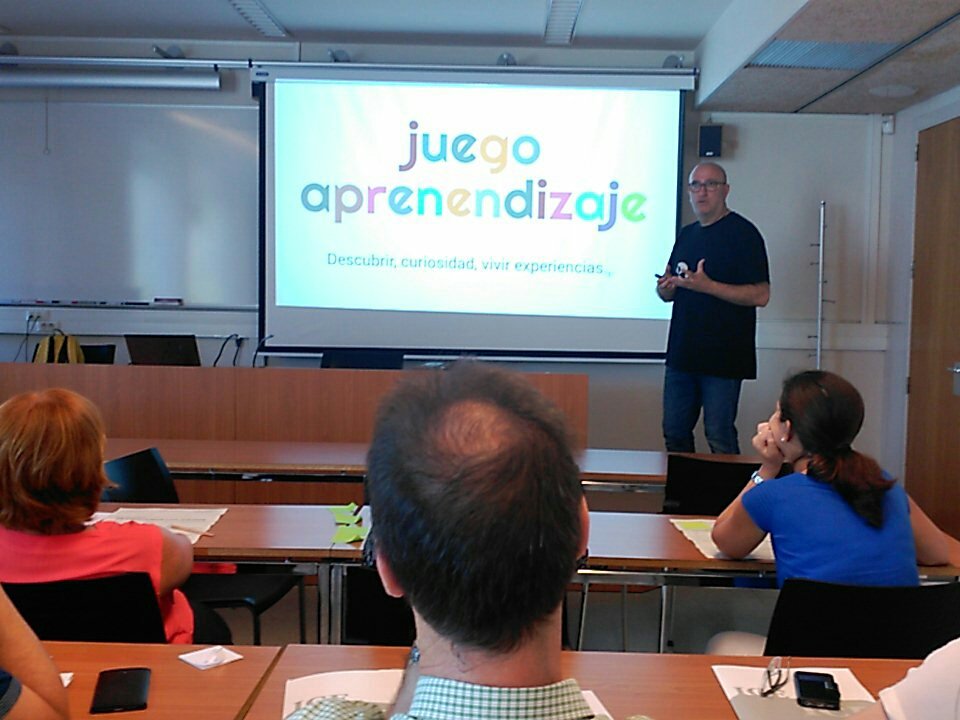 enpepus's tweet photo. Avui #gamificacio a les VIII jornades #genaeio @SEIO_ES amb @perecornella @univgirona https://t.co/4Pwaz3qoJj
