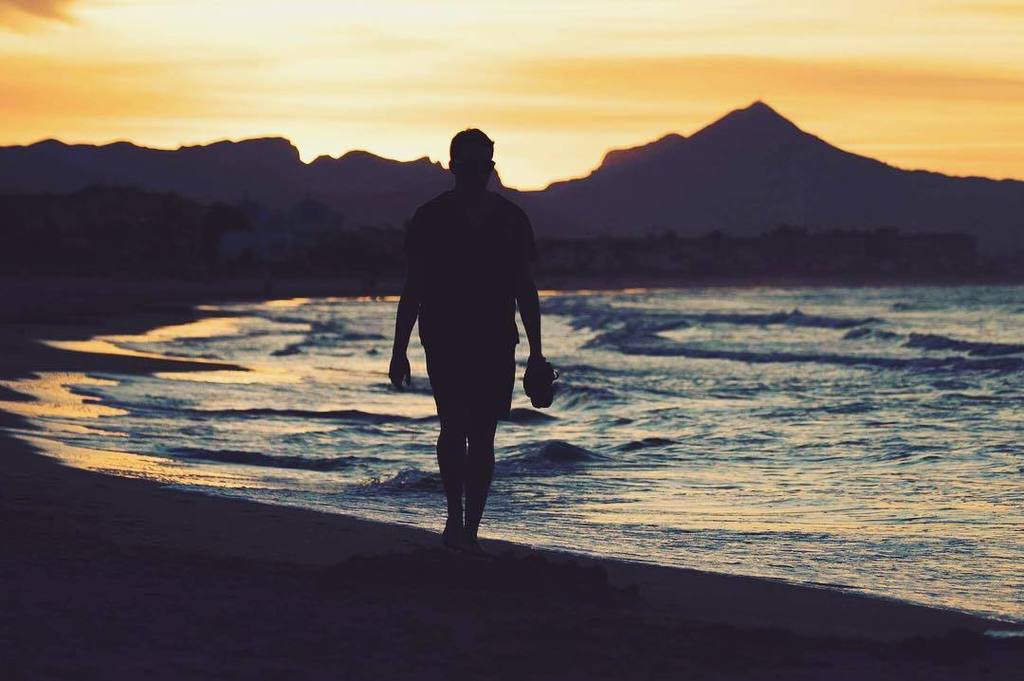 elportetdenia's tweet photo. #welcomesummer de parte del equipo de #ElPortetDenia 🌅🏖🏄‍♀️🏊🏻🌊☀️
Os esperamos para disfrutarlo al máximo en nuestras instalaciones #Solstic… https://t.co/csq5ociJma