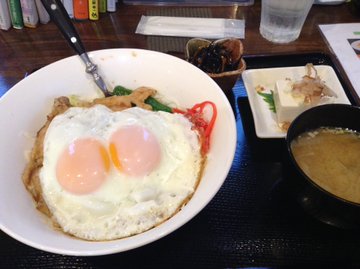 孤独のグルメ豊島区東長崎 せきざわ の素朴だが最強の定食めし