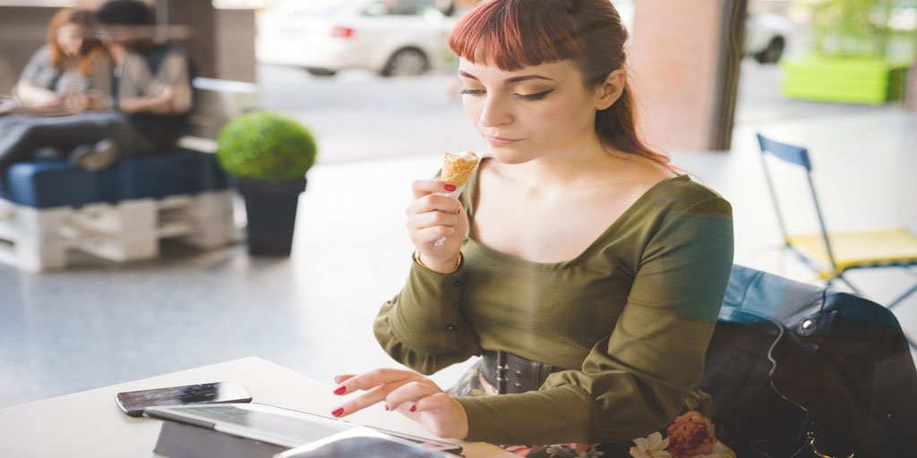 HeladeriaPMaior's tweet photo. ¿Trabajando en estos calurosisimos días? haz un #break  y disfruta de un #helado fresquito...🍧🍨🍦🍹🌊 https://t.co/XTI4d8hQHe