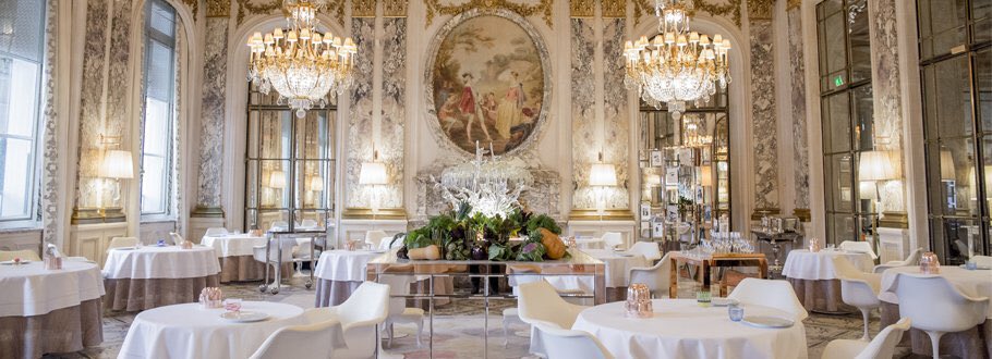Remember that <a href="/LHonoreMagazine/">L'Honoré Magazine</a> is available in the suites of <a href="/LeMeurice/">Le Meurice</a>✨! #luxuryhotel #excellence #expertise #luxurylife #lemeurice #paris