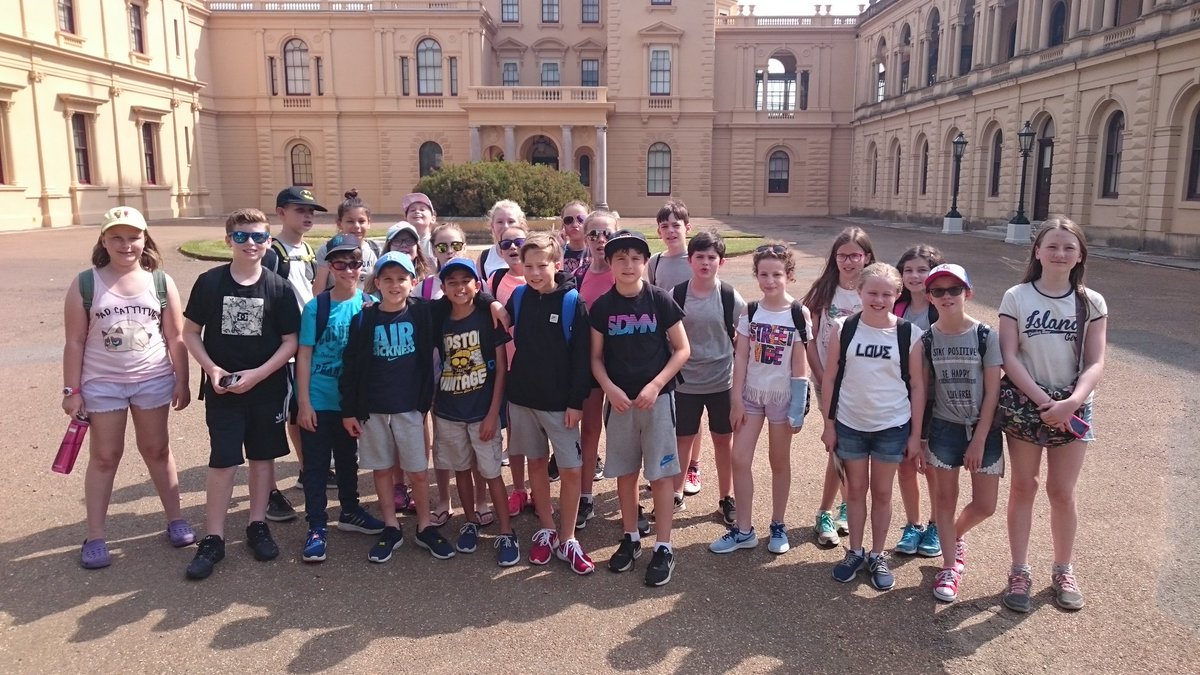 StMarysSchRicky's tweet photo. Just about to head into Osborne House https://t.co/pZ0IDZV9Nw
