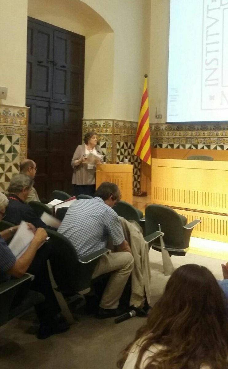 Avui a XV Jornada de #BioReproduccioSCB amb Mercè Durfort #biologiacelular <a href="/UniBarcelona/">Universitat de Barcelona</a> moderant la sessió matinal bit.ly/2seARaw