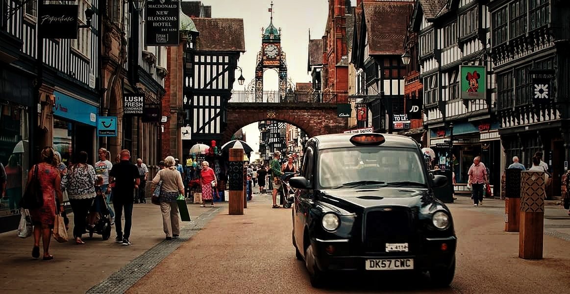 dragon_alina's tweet photo. Chester..An hour's ride from Manchester one of the  most remarkable towns in England #Chester #discoverengland #photography #CityofRefuge https://t.co/tcIY3OhUZC