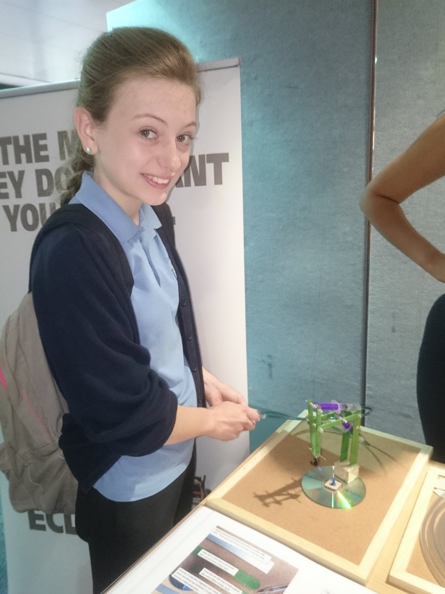 TCCICT1's tweet photo. Hydro-crane #womeninSTEM @ThurstonCollege https://t.co/GdxHjKaYi2