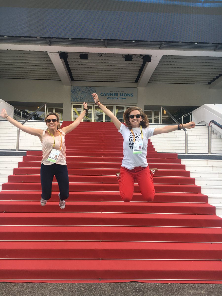 Young Marketers ES tweet media