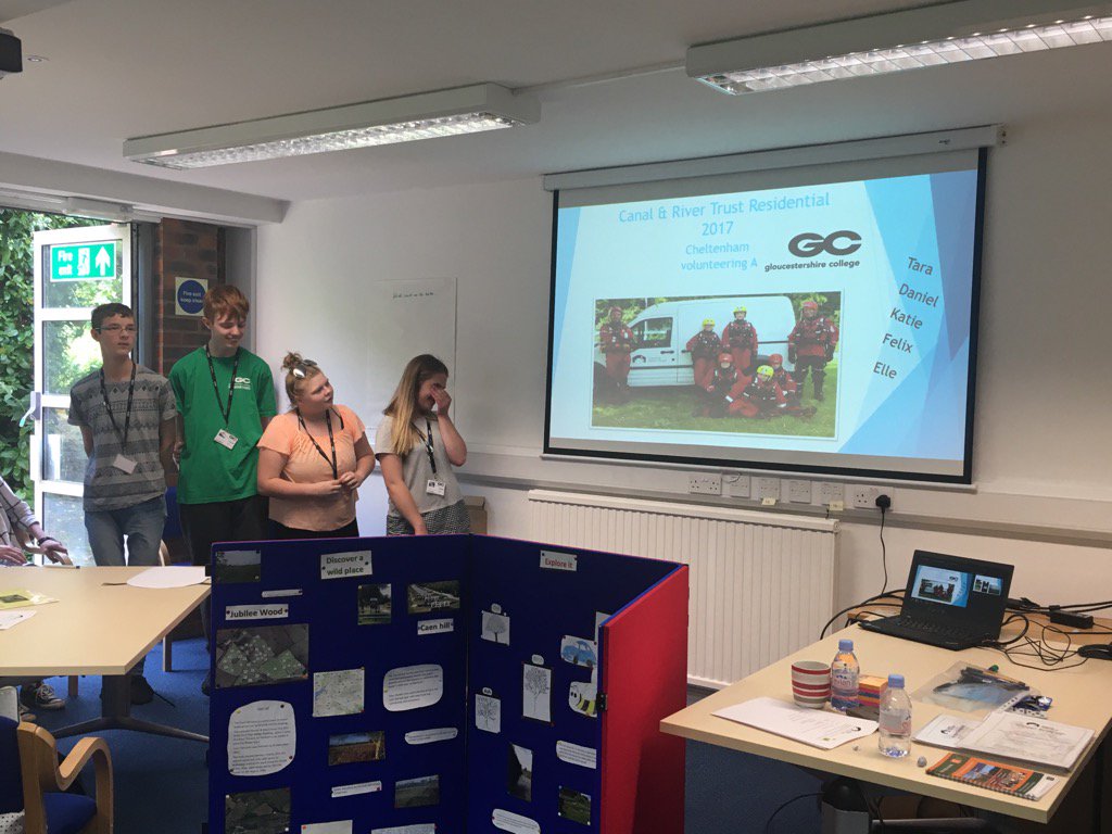 Volunteering Cheltenham presenting their residential #johnmuiraward @CRTSWalesSevern <a href="/HelenSEvans/">Helen Evans</a> <a href="/GCSFS/">GC FoundationStudies</a> <a href="/AlisonACA/">Alison Allen</a>
