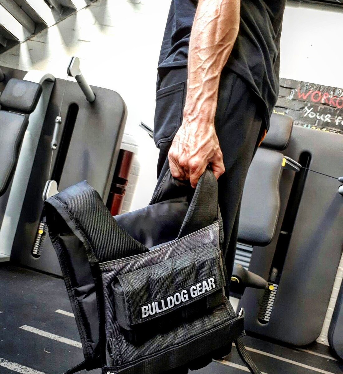 bruno_version2's tweet photo. STANDING STRONG!!
Everyone has a favourite execise or equipment. What is yours??
"BE STRONG ENOUGH TO STAND UP FOR SOMETHING."
#TPWLEGEND https://t.co/9DZvnCPPzv