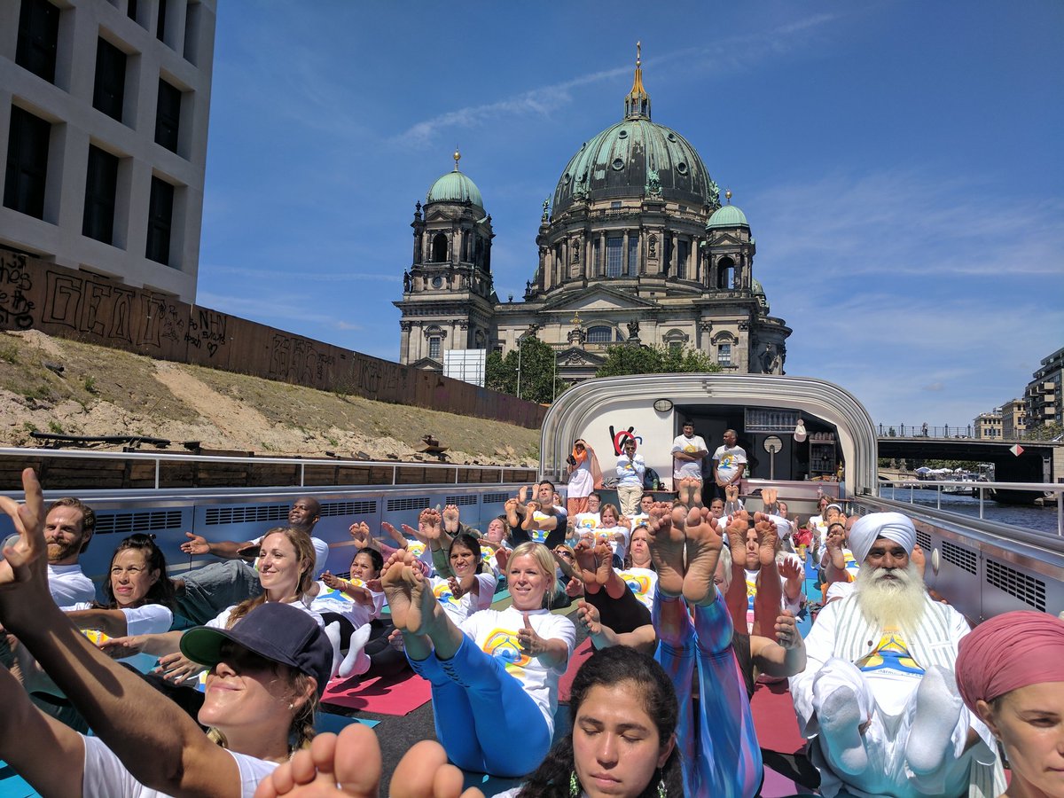 And here are some more pictures of the yoga performance by enthusiastic practitioners that Berlin saw today morning
#InternationalYogaDay
