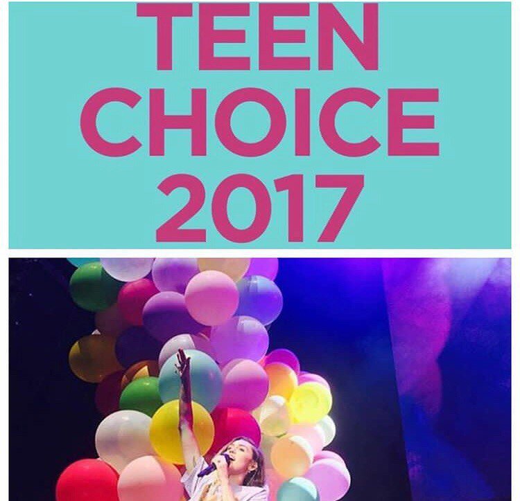 n00t__'s tweet photo. My #TeenChoice vote for #ChoiceSongFemaleArtist is 'Malibu' by Miley Cyrus! @MileyCyrus https://t.co/wYgiXcekfa