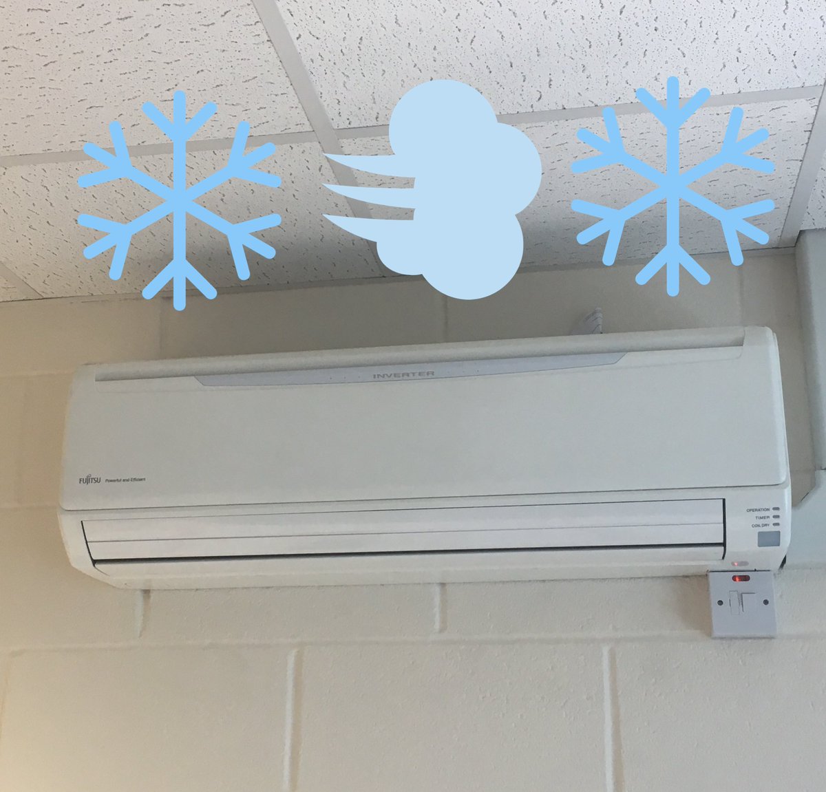UESLTD's tweet image. Loving our A/C units installed by us! Call now for your free quote 01179519020 #SummerSolstice #hotweather #heatwaveuk